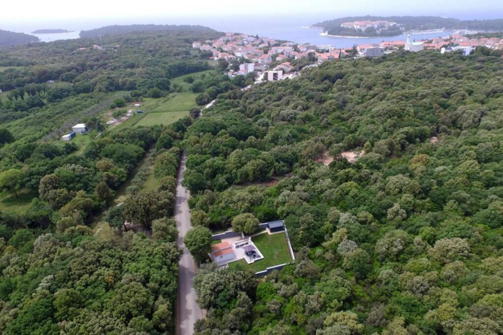 Apartment In Park Forest Soline Near The Sea Pjescana Uvala Luaran gambar