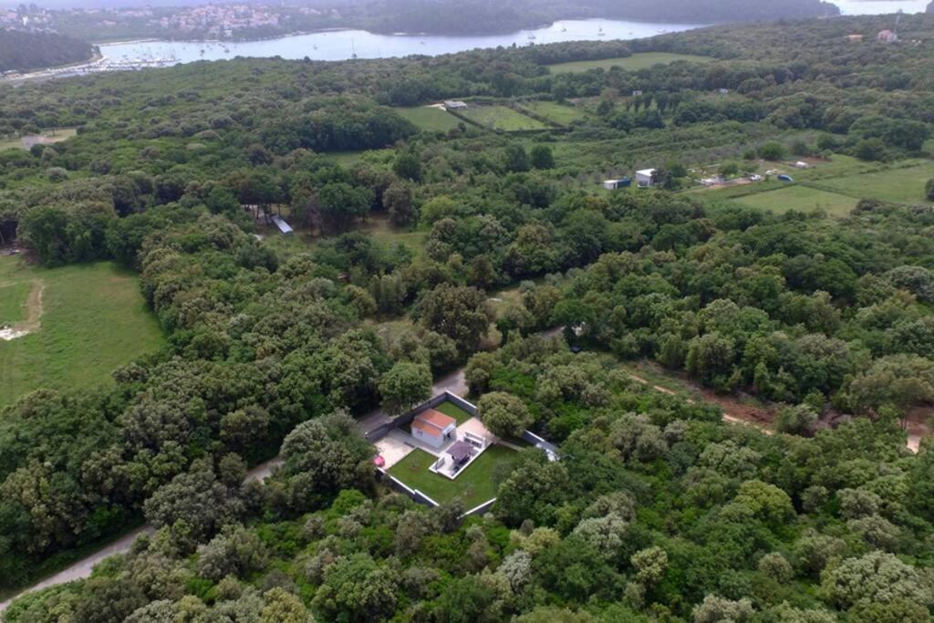 Apartment In Park Forest Soline Near The Sea Pjescana Uvala Luaran gambar
