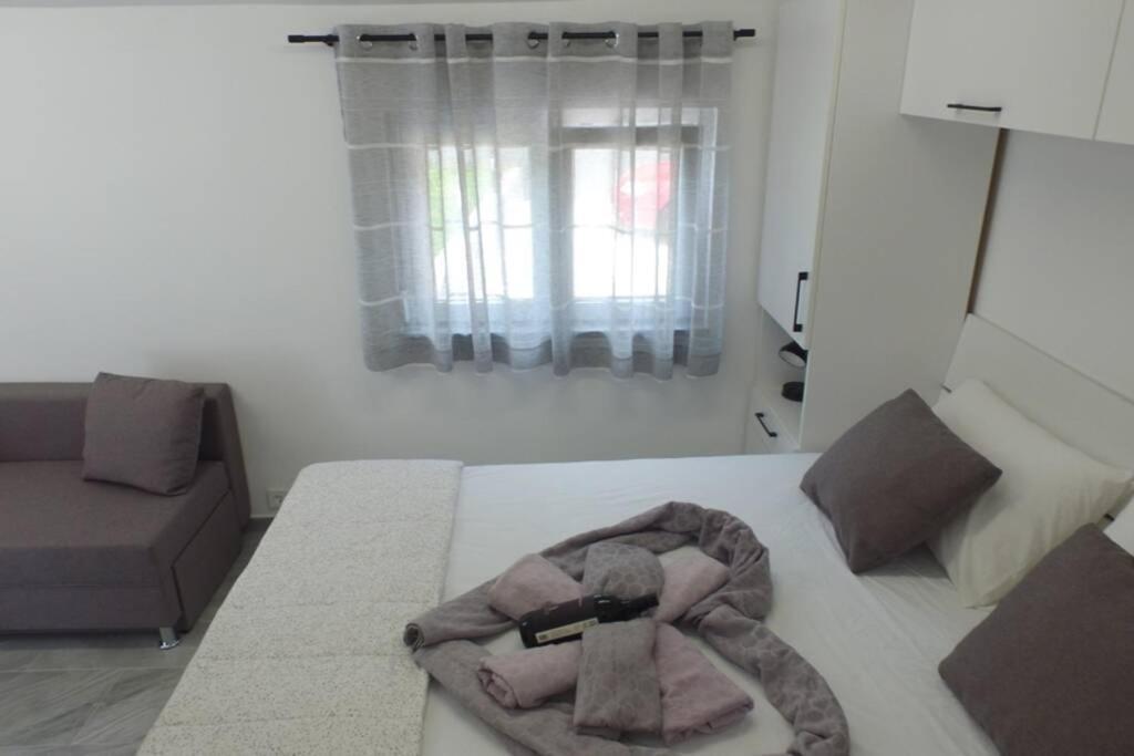 Apartment In Park Forest Soline Near The Sea Pjescana Uvala Luaran gambar