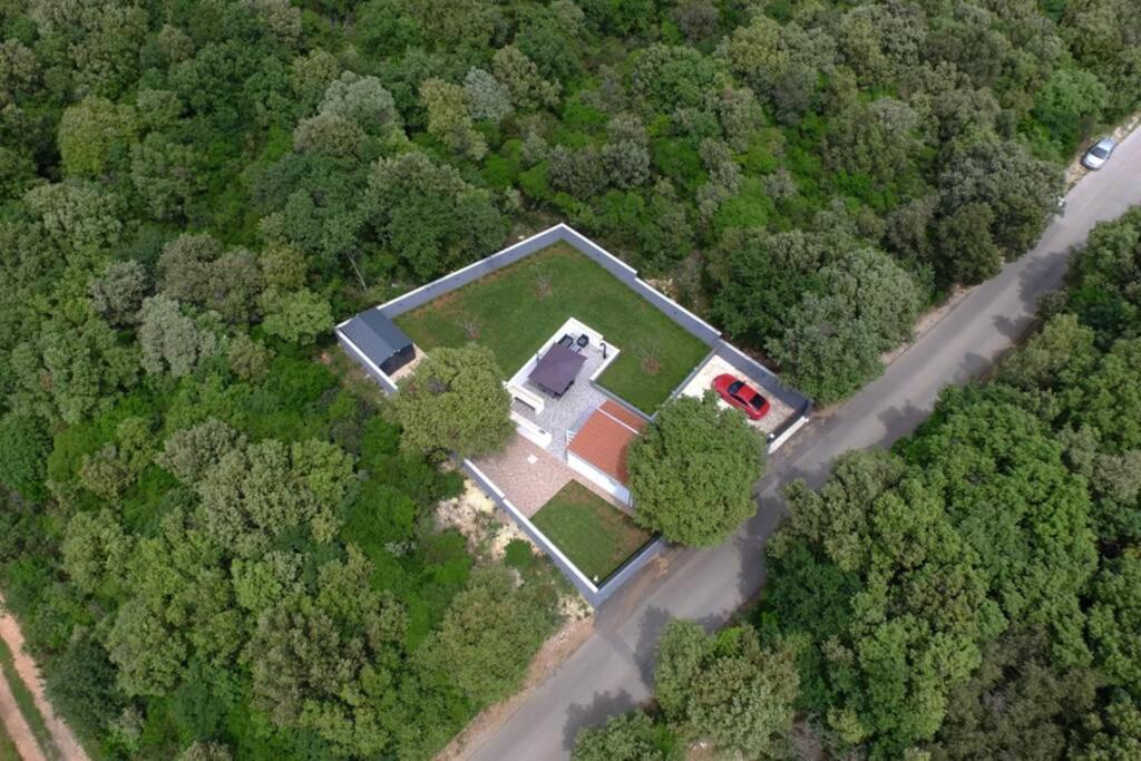 Apartment In Park Forest Soline Near The Sea Pjescana Uvala Luaran gambar